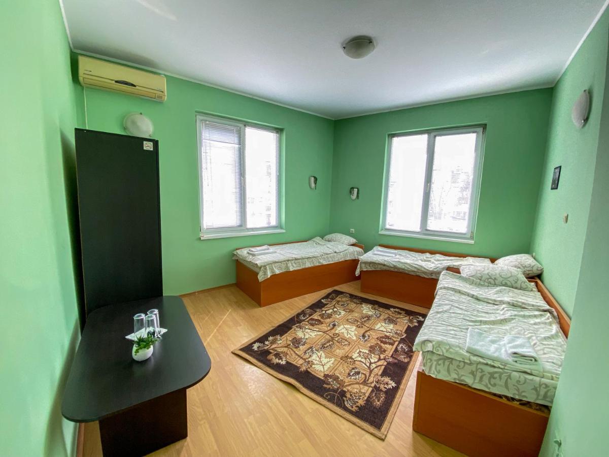 Пансион - Димитър Хадживасилев Svishtov Exterior foto